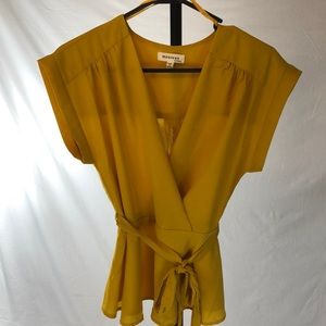 Cute summer top Large